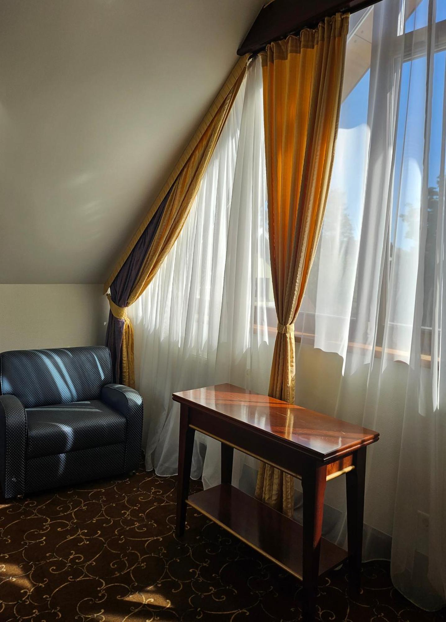 Guest House & Villa Astoma Palanga Ngoại thất bức ảnh