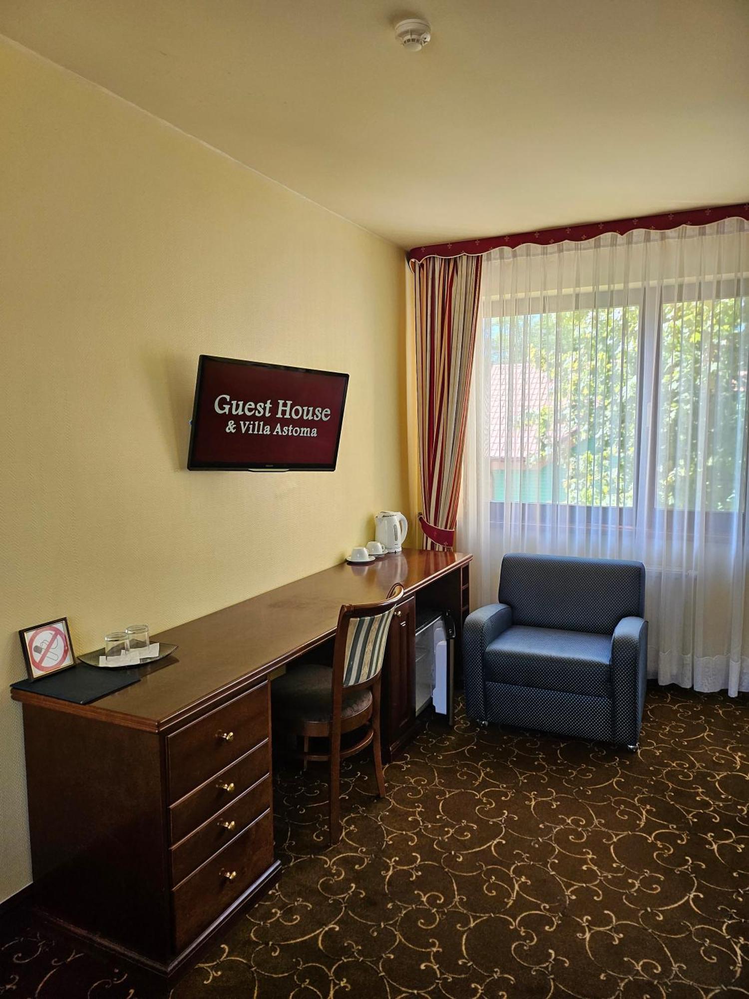 Guest House & Villa Astoma Palanga Ngoại thất bức ảnh