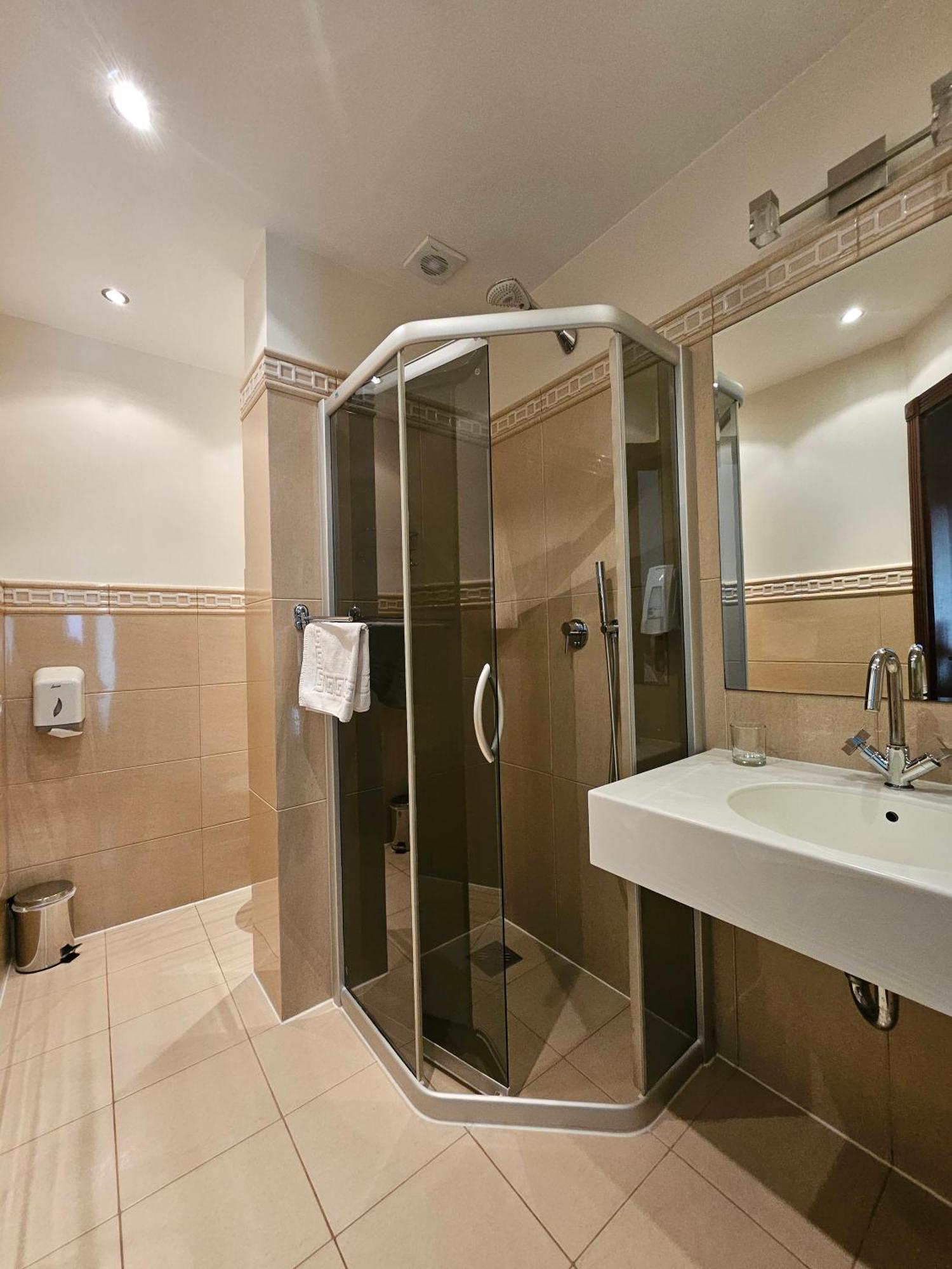 Guest House & Villa Astoma Palanga Ngoại thất bức ảnh